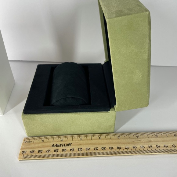 Van Cleef & Arpels Green Suede Jewelry Watch Bangle Bracelet Case Box Set - Picture 9 of 12